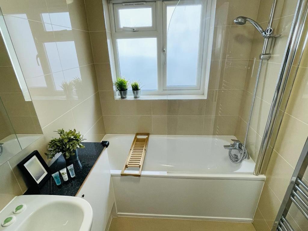Enfield Chase Apartment المظهر الخارجي الصورة