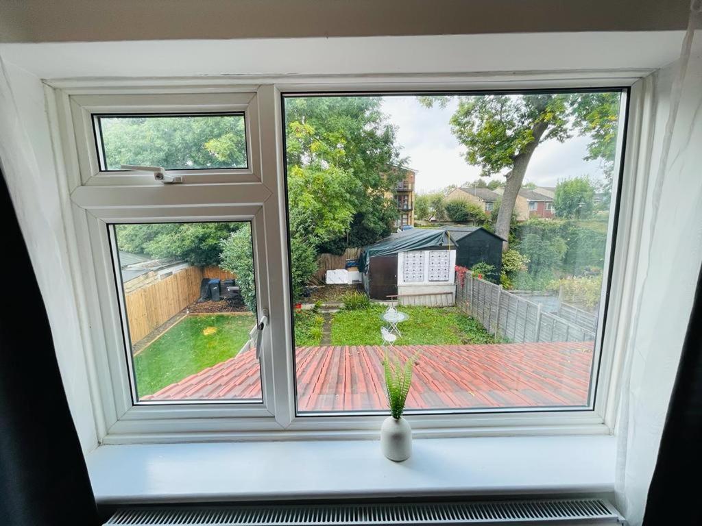 Enfield Chase Apartment المظهر الخارجي الصورة