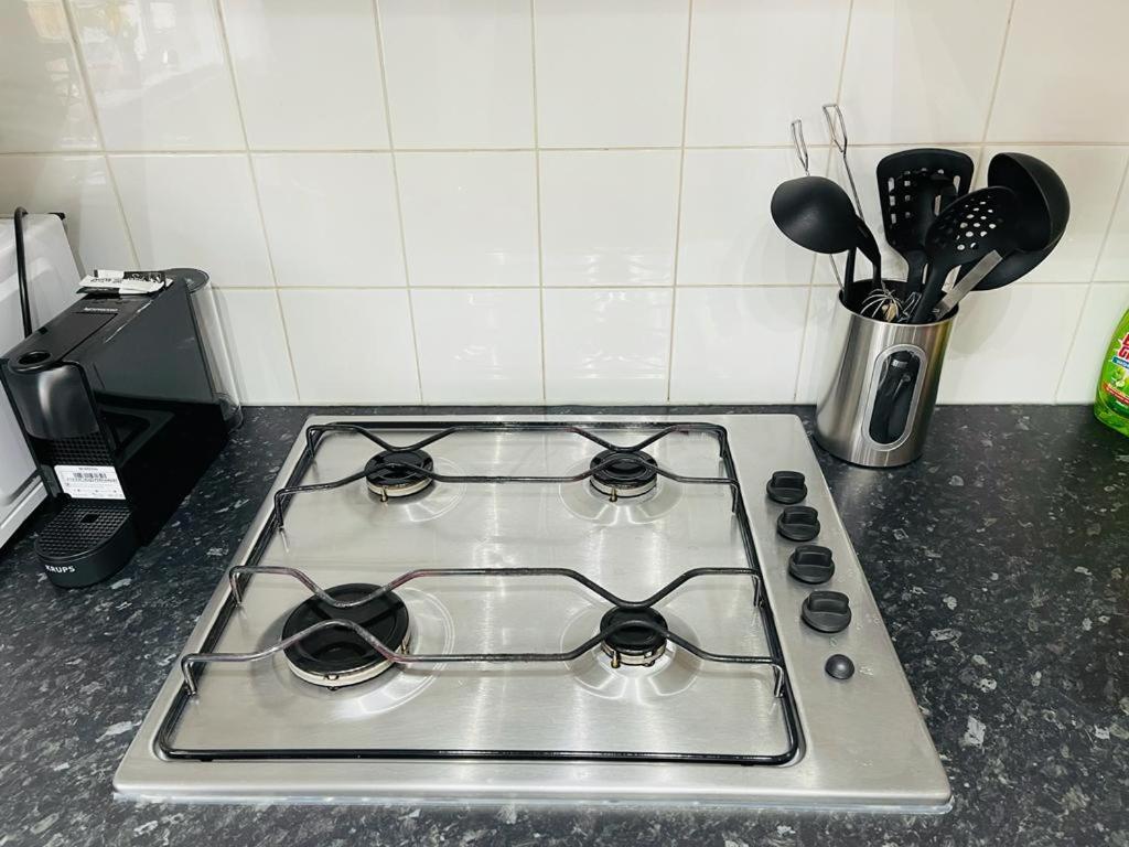 Enfield Chase Apartment المظهر الخارجي الصورة